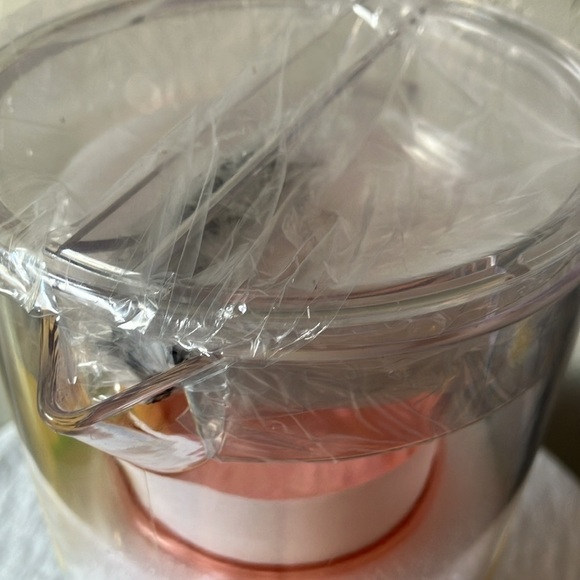 Kate Spade: Lemons Nesting Plastic Pitcher & 2 Glasses- set of 3 - Picture 9 of 16